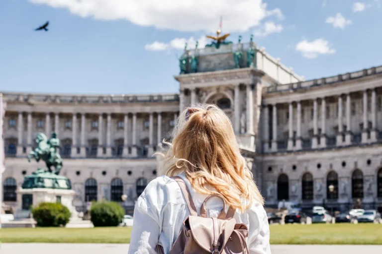 Femme cherche Hofburg in Vienna